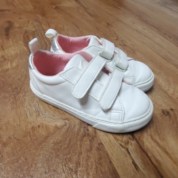 GAP Other - Gap toddler girls classic trainers size 9